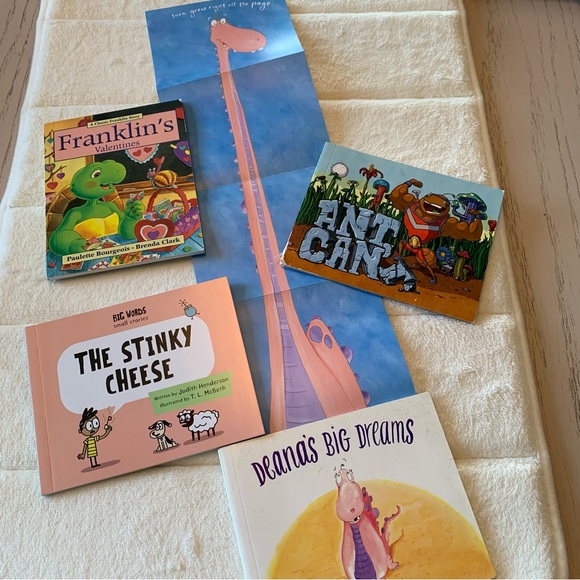 Mcdonald’s happy meal books - Picture 2 of 3